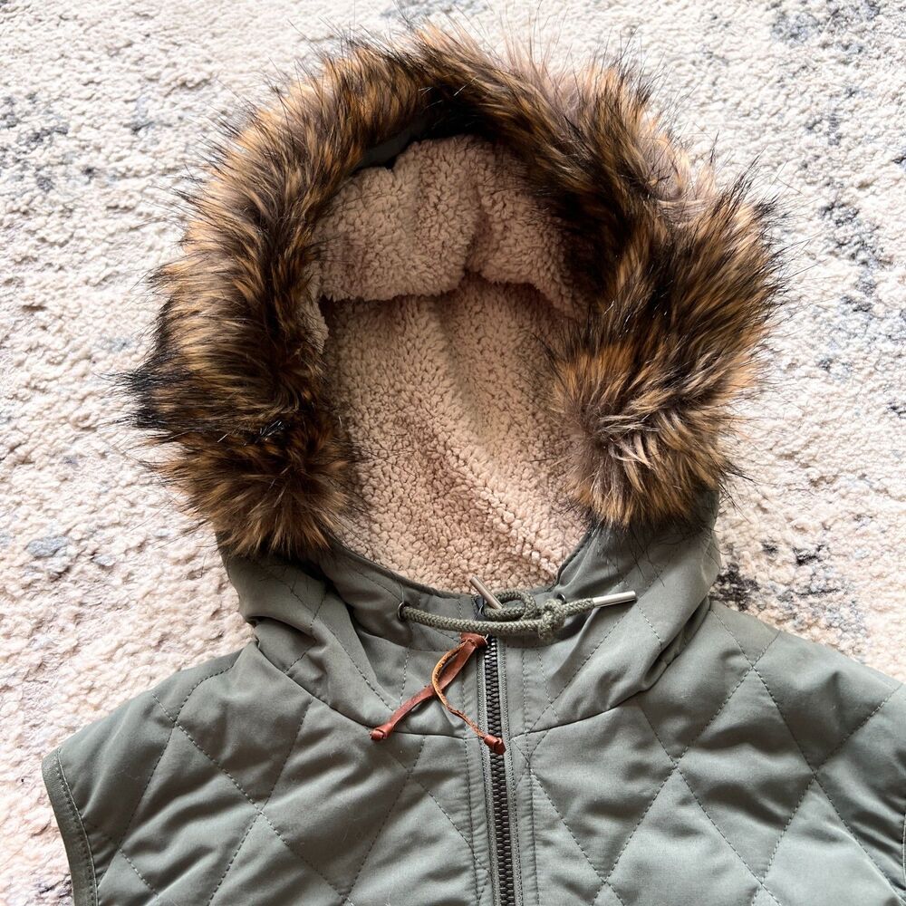 Eddie Bauer Quilted Vest Women's S Olive Faux Fur Hood Sherpa Lined - Picture 3 of 10